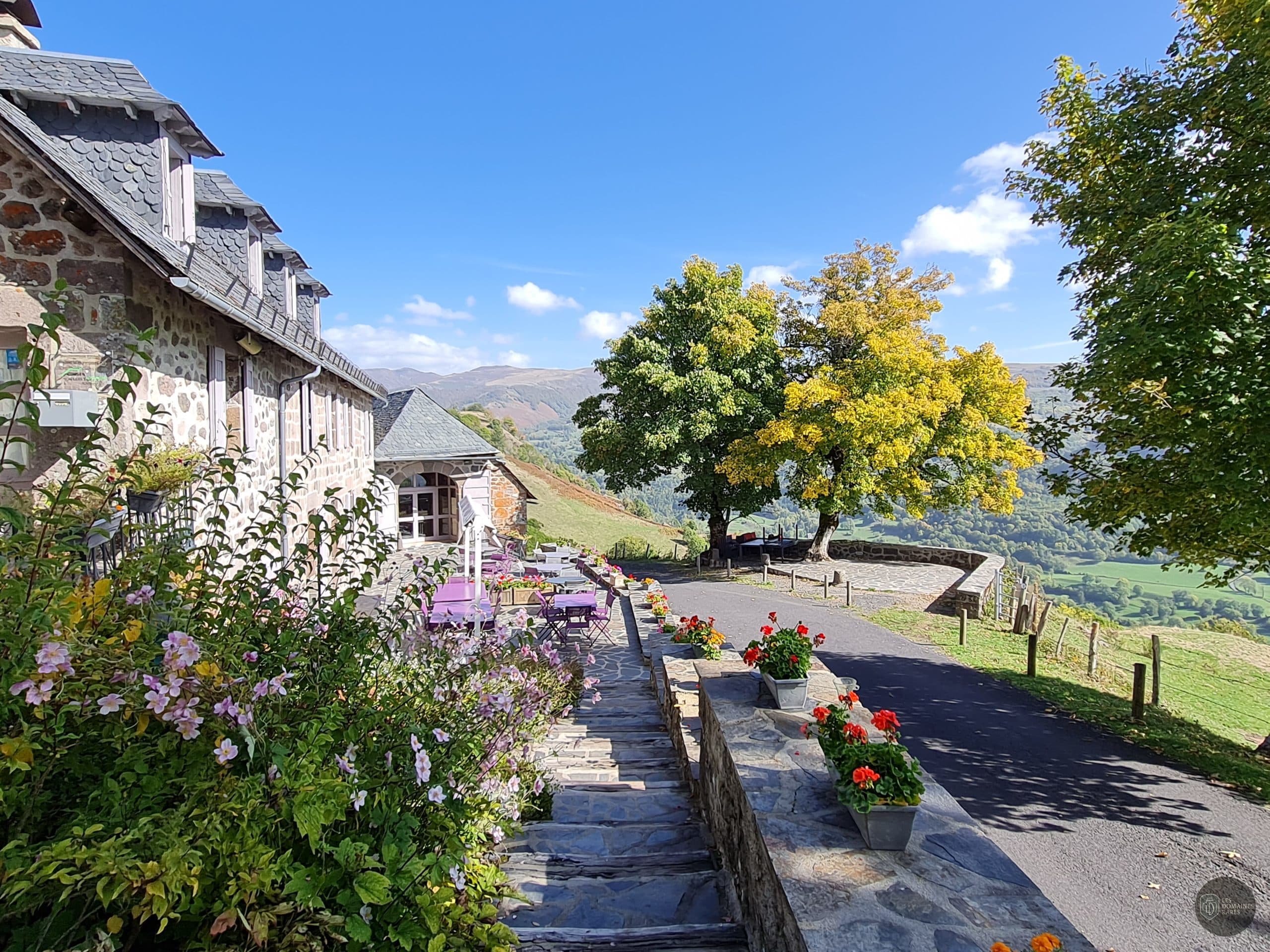 Vue extérieure de la ferme Ferme de Trielle à Thiezac en Auvergne-Rhône-Alpes
