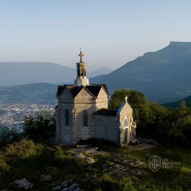 Vue extérieure de la ferme Ferme de la Mense en Auvergne-Rhône-Alpes