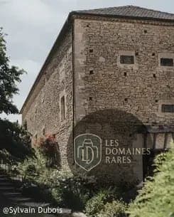 Mur extérieur en pierre de la ferme