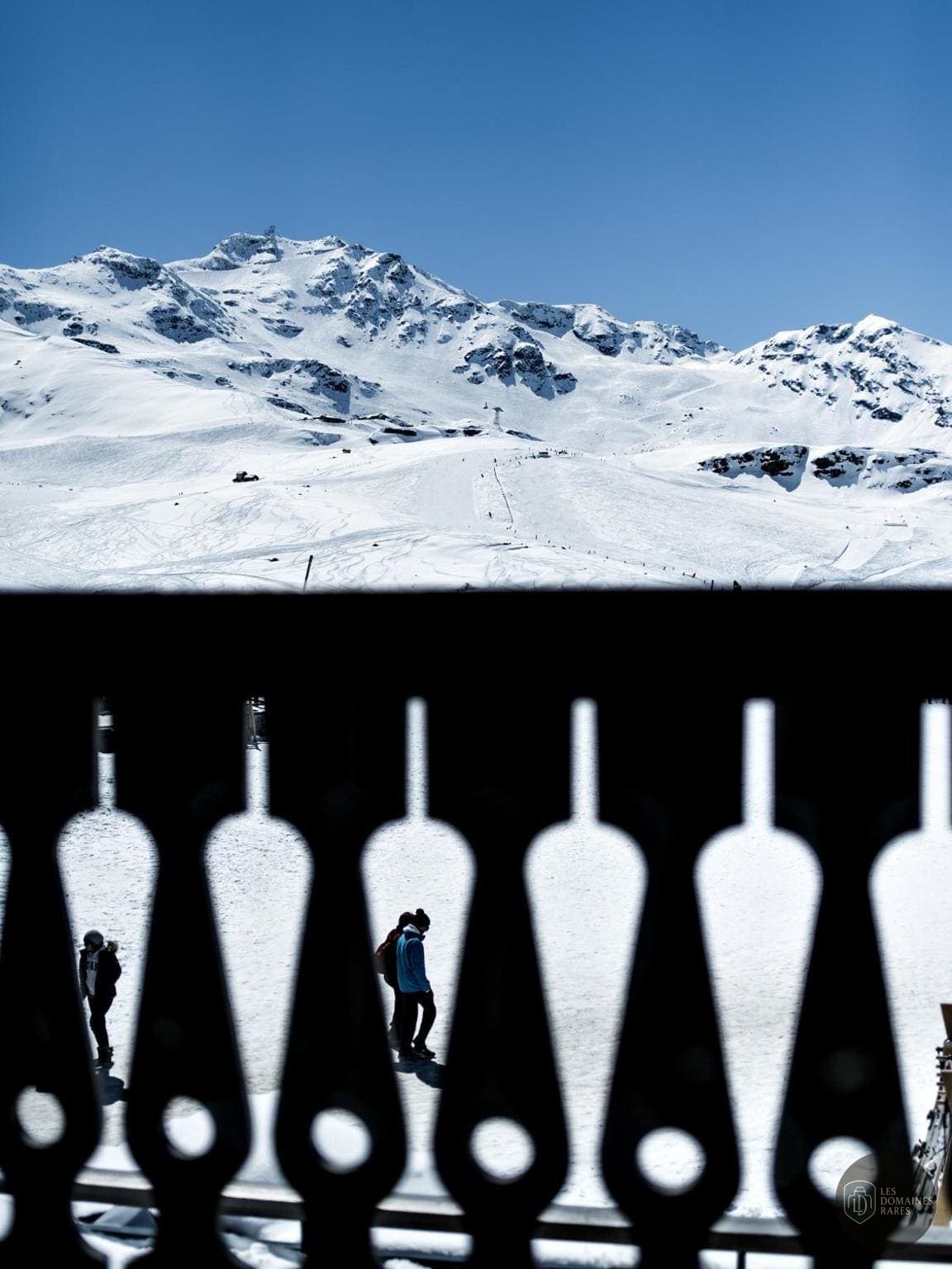 Vue extérieure de l'hôtel Fitz Roy Hotel à Val en Auvergne-Rhône-Alpes