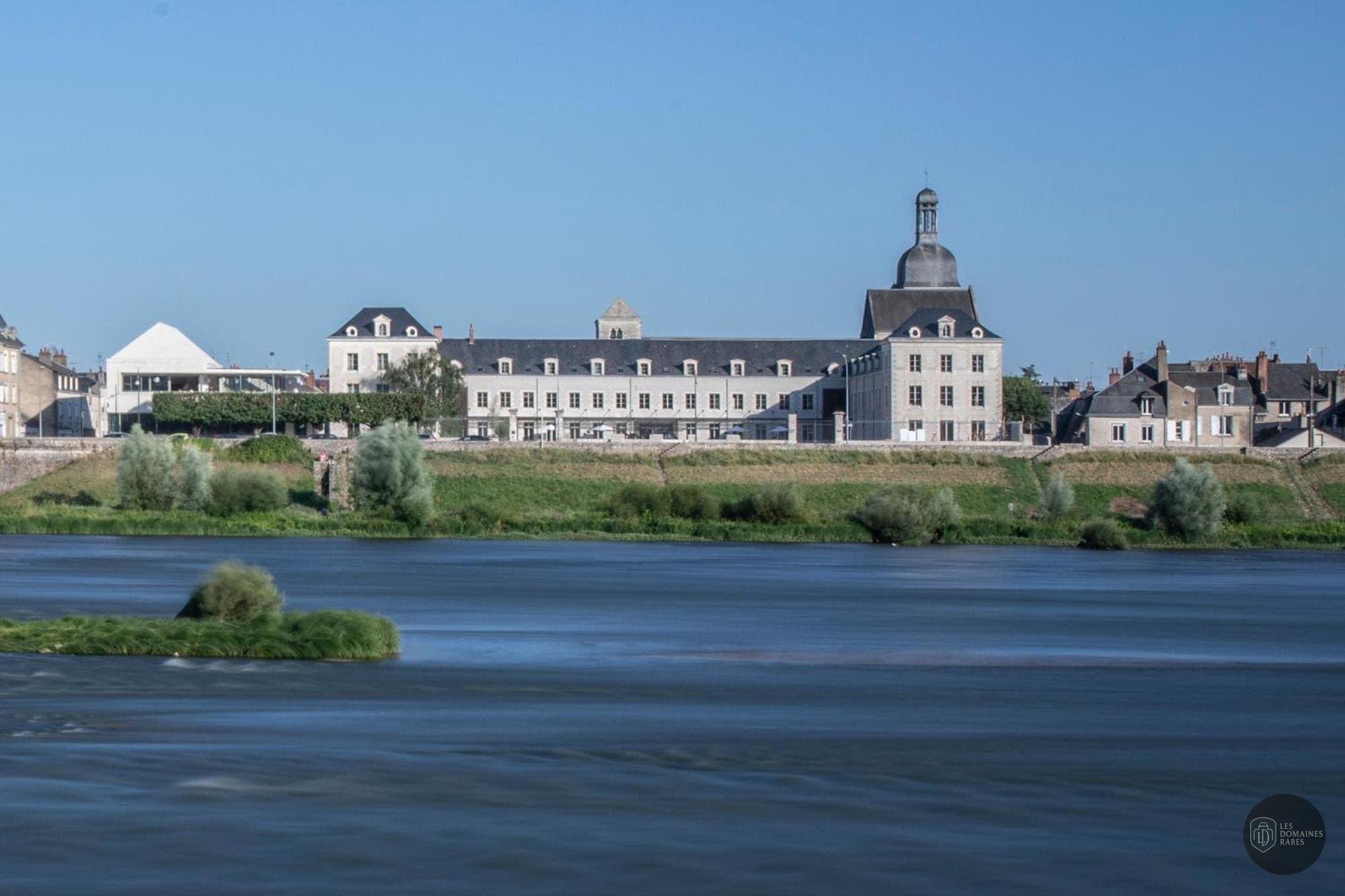 Vue extérieure du lieu Fleur de Loire à Blois en Centre-Val de Loire