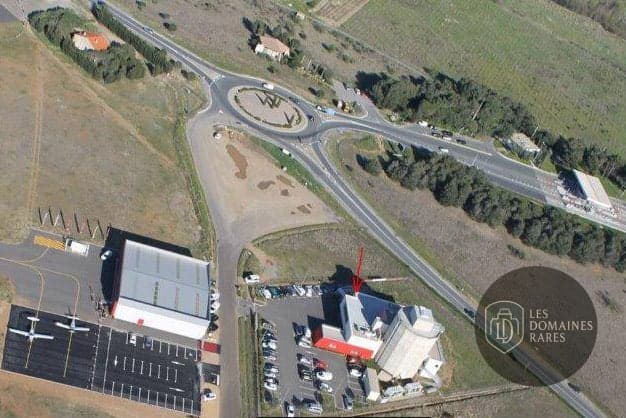 Vue extérieure du moulin Flyzone en Occitanie