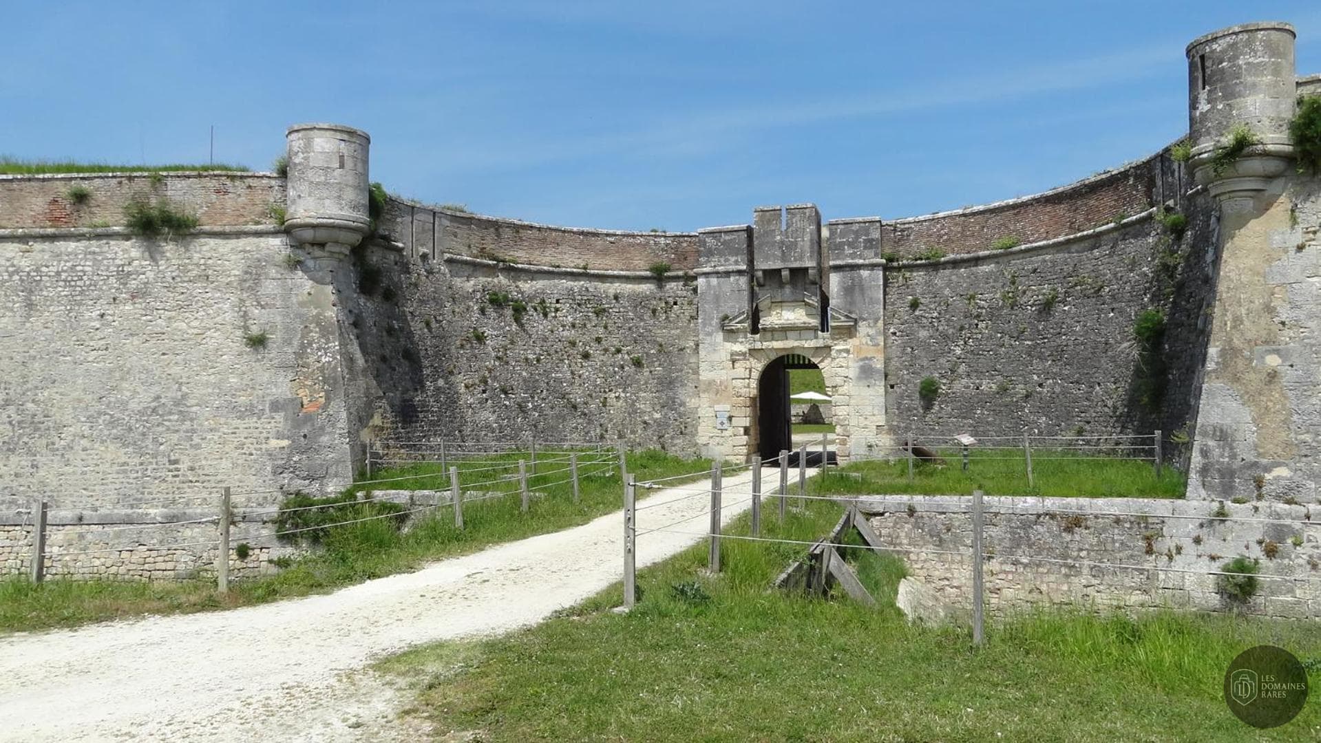 Vue extérieure du lieu Fort La Prée à La en Nouvelle-Aquitaine