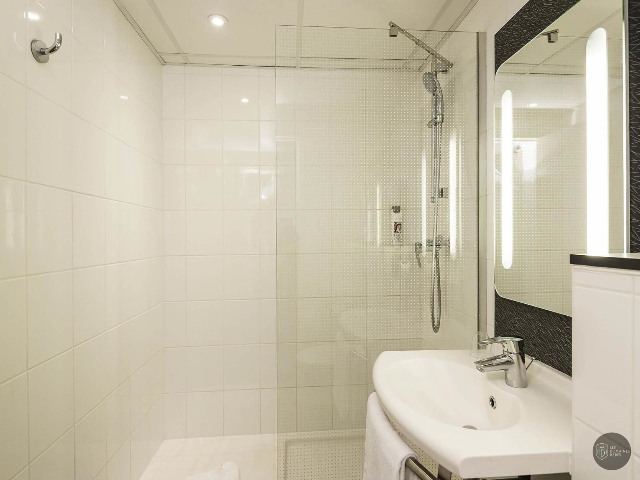 Salle de bain de l'espace de coworking Friends Vaugirard en Île-de-France