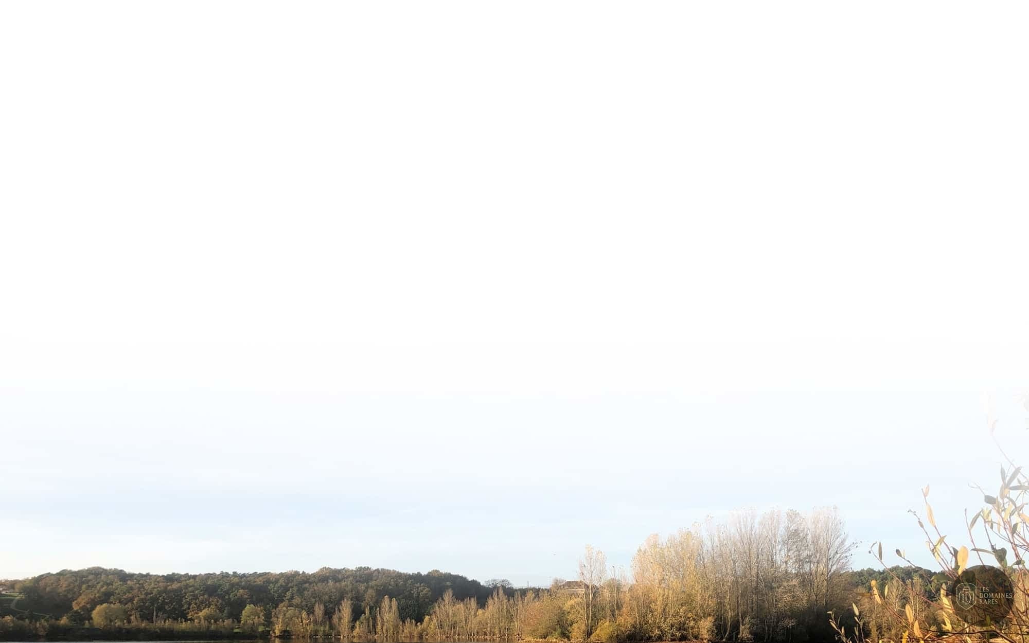 Vue extérieure de l'hôtel Golf du Haut-Poitou en Nouvelle-Aquitaine