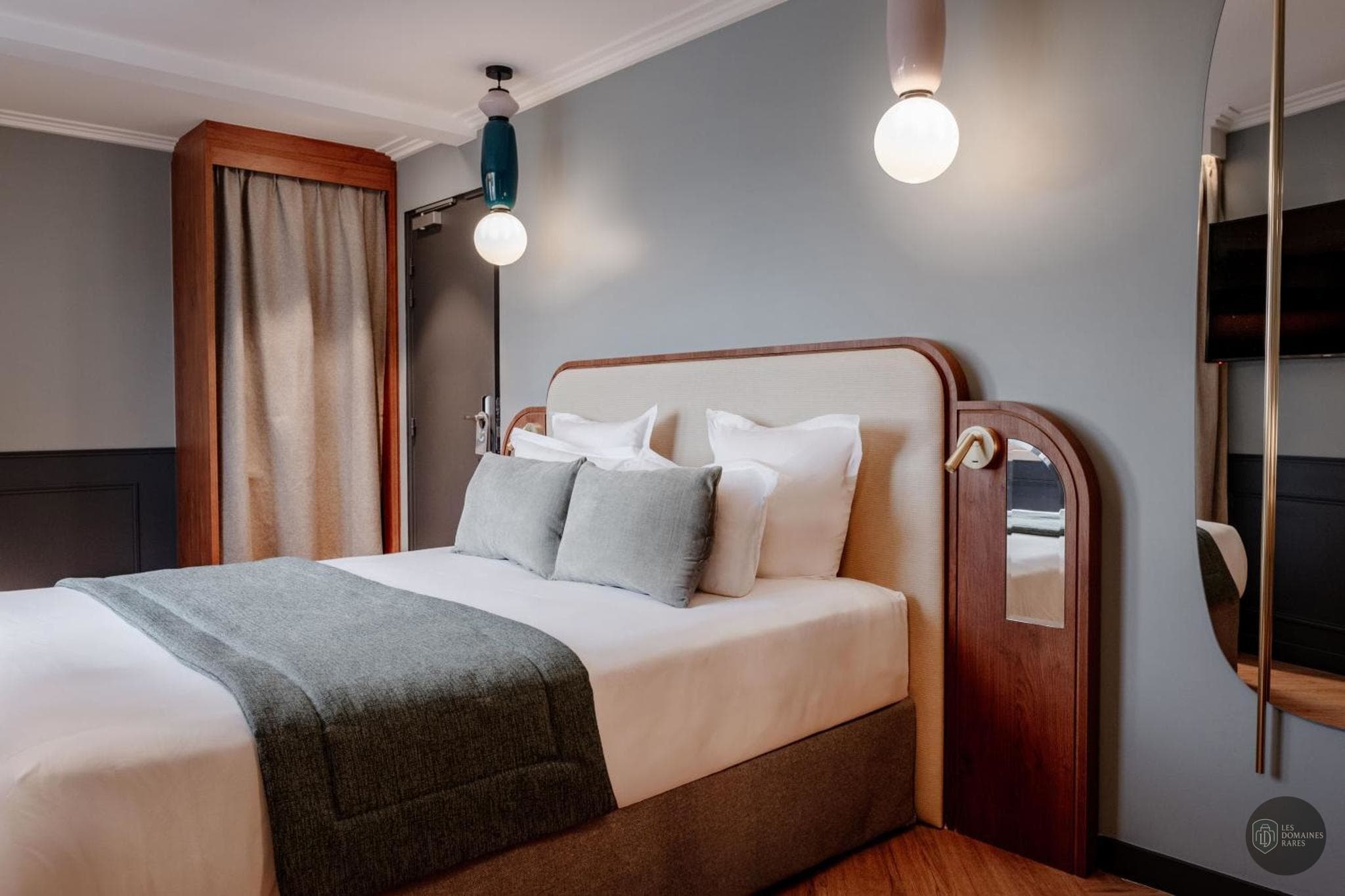 Chambre de l'hôtel Grand Hotel Saint Michel à Paris en Île-de-France