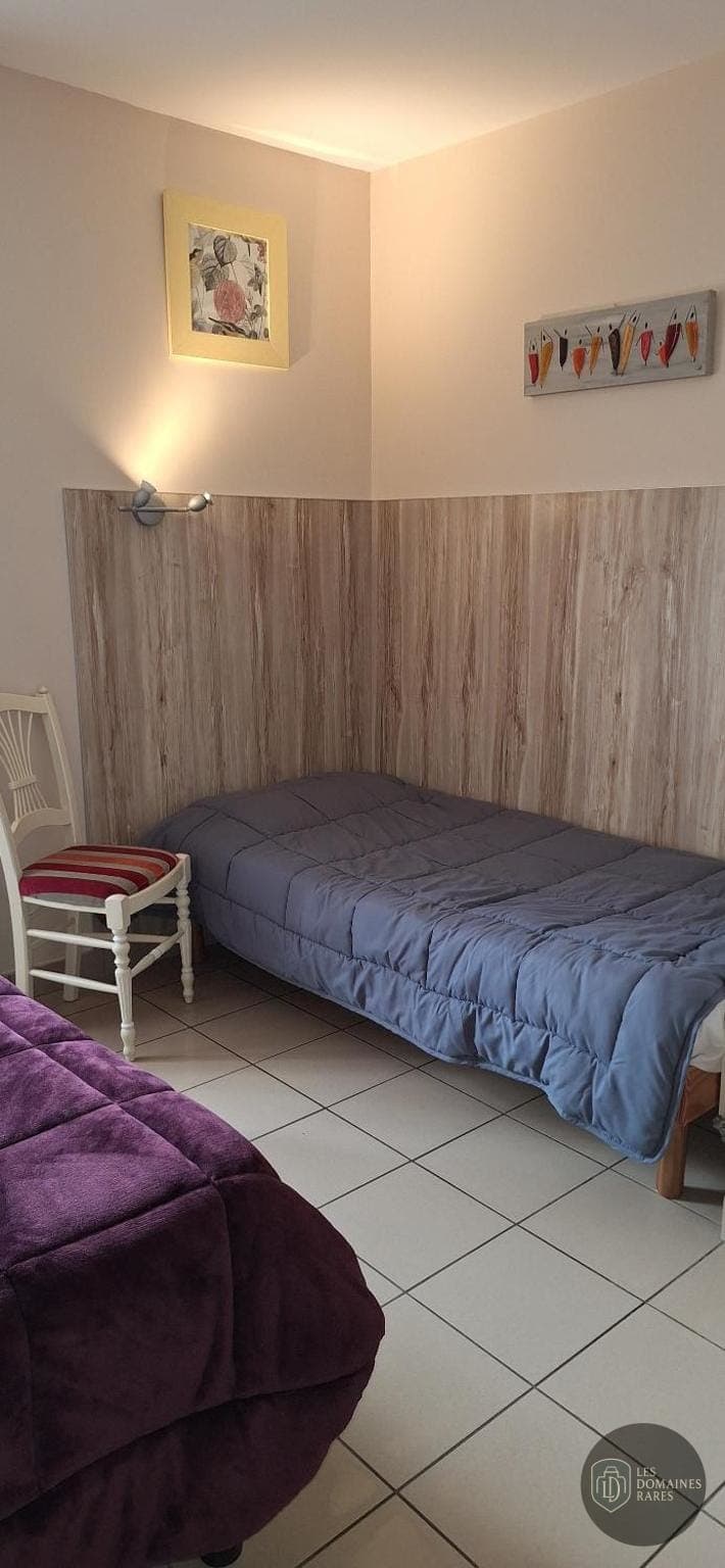 Vue extérieure du lieu Grange de Meslay à Parcay en Centre-Val de Loire