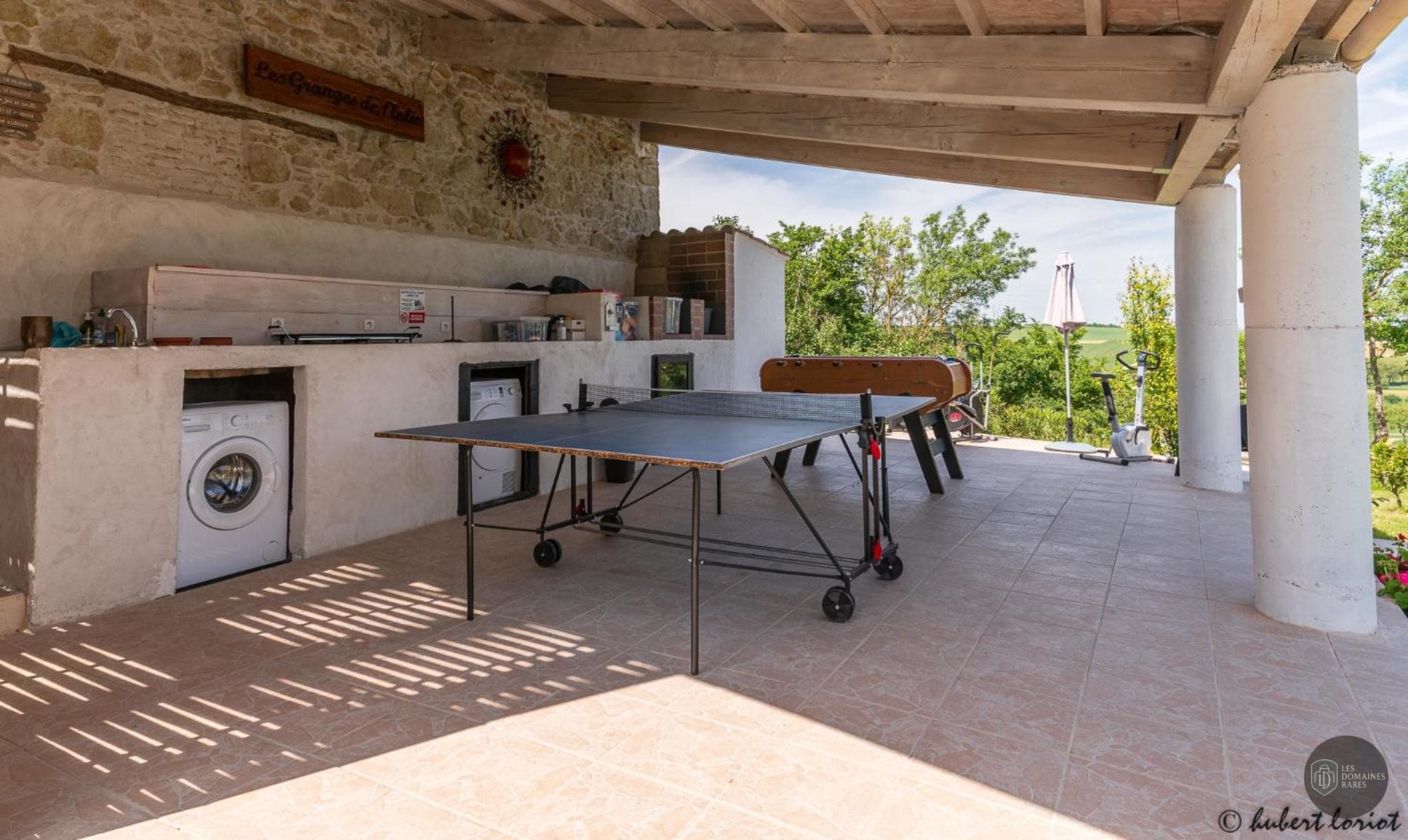 Vue extérieure du lieu Grange de Renneville en Normandie