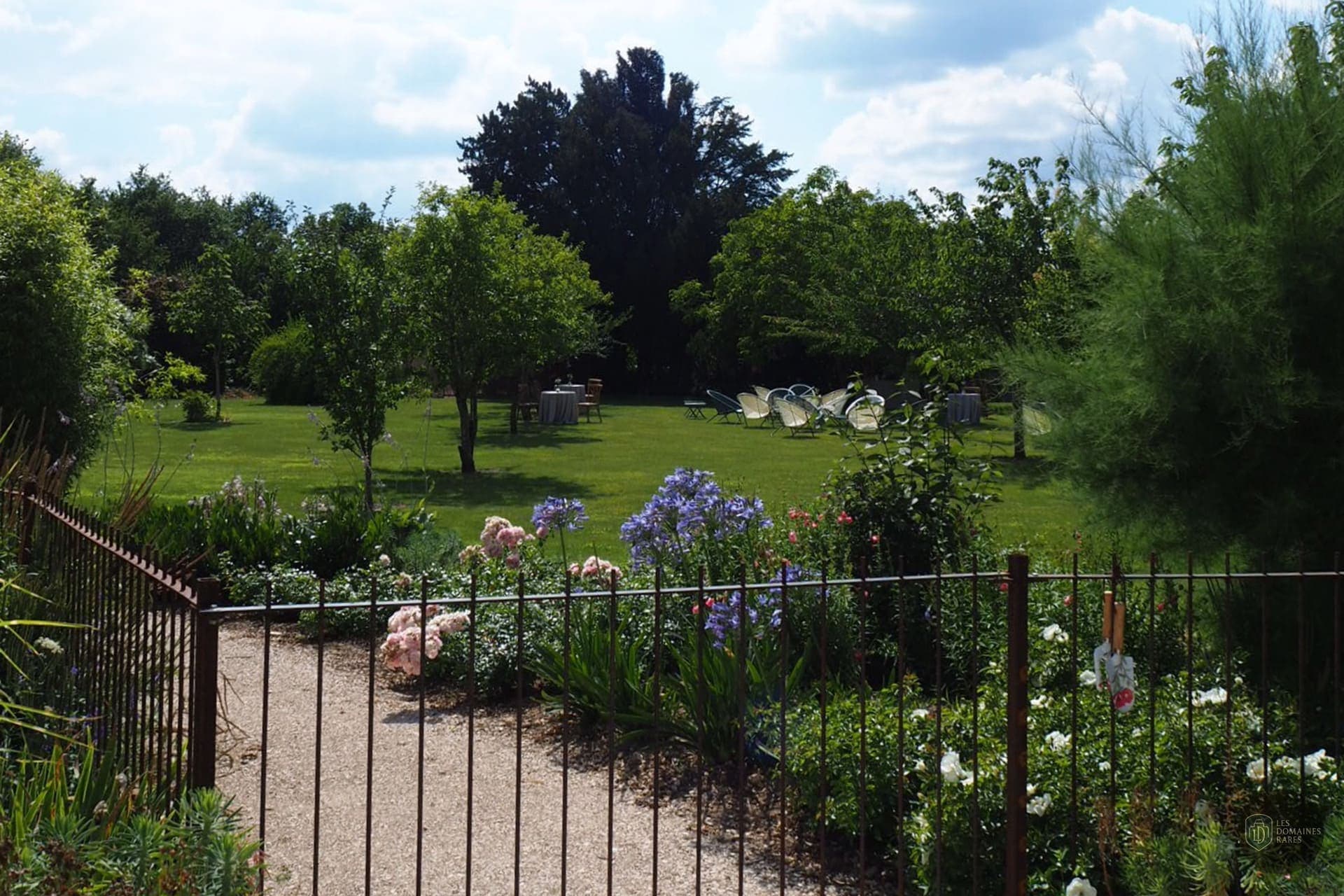 Vue extérieure du lieu Grange des Barres à Noizay en Centre-Val de Loire