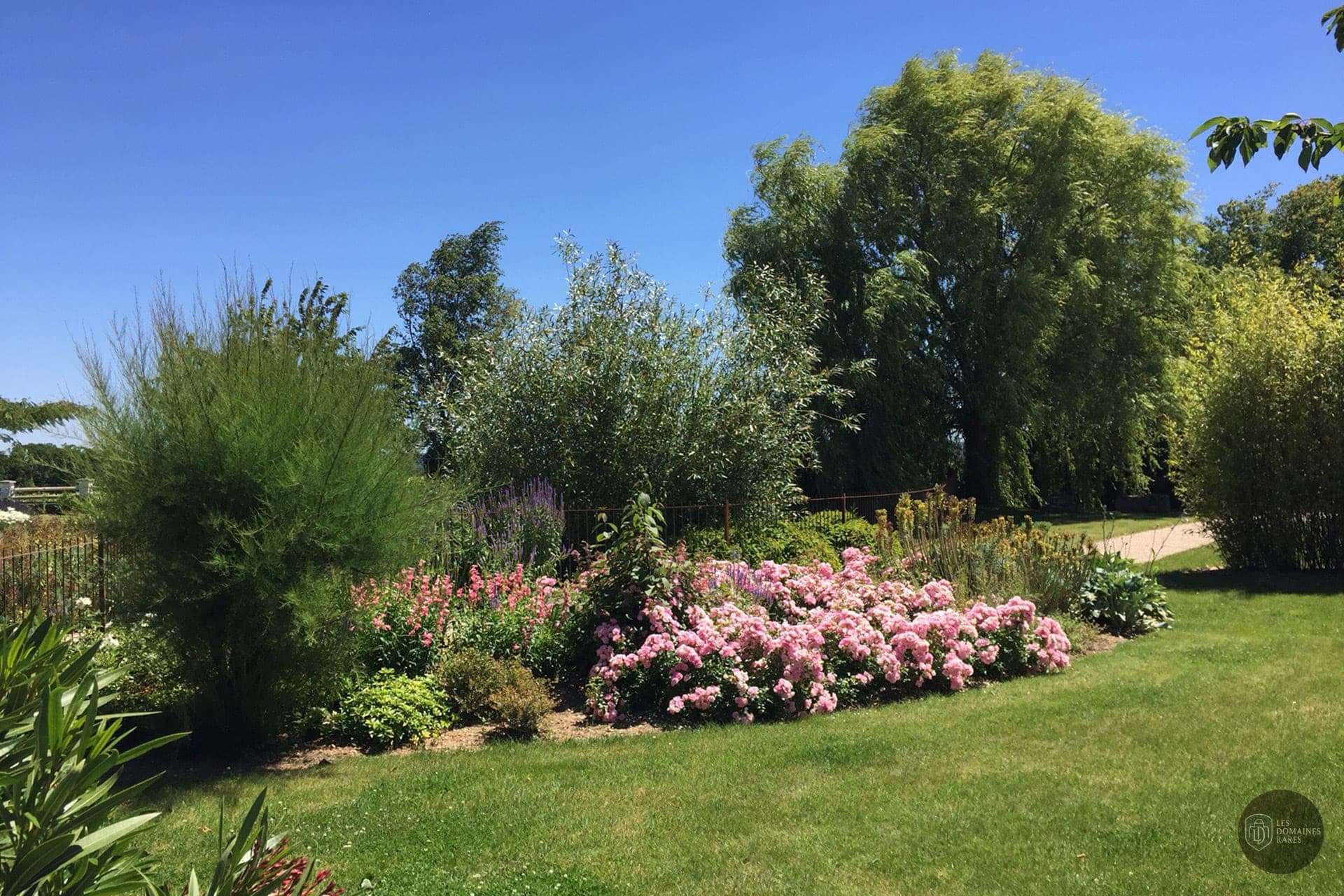 Vue extérieure du lieu Grange des Barres à Noizay en Centre-Val de Loire