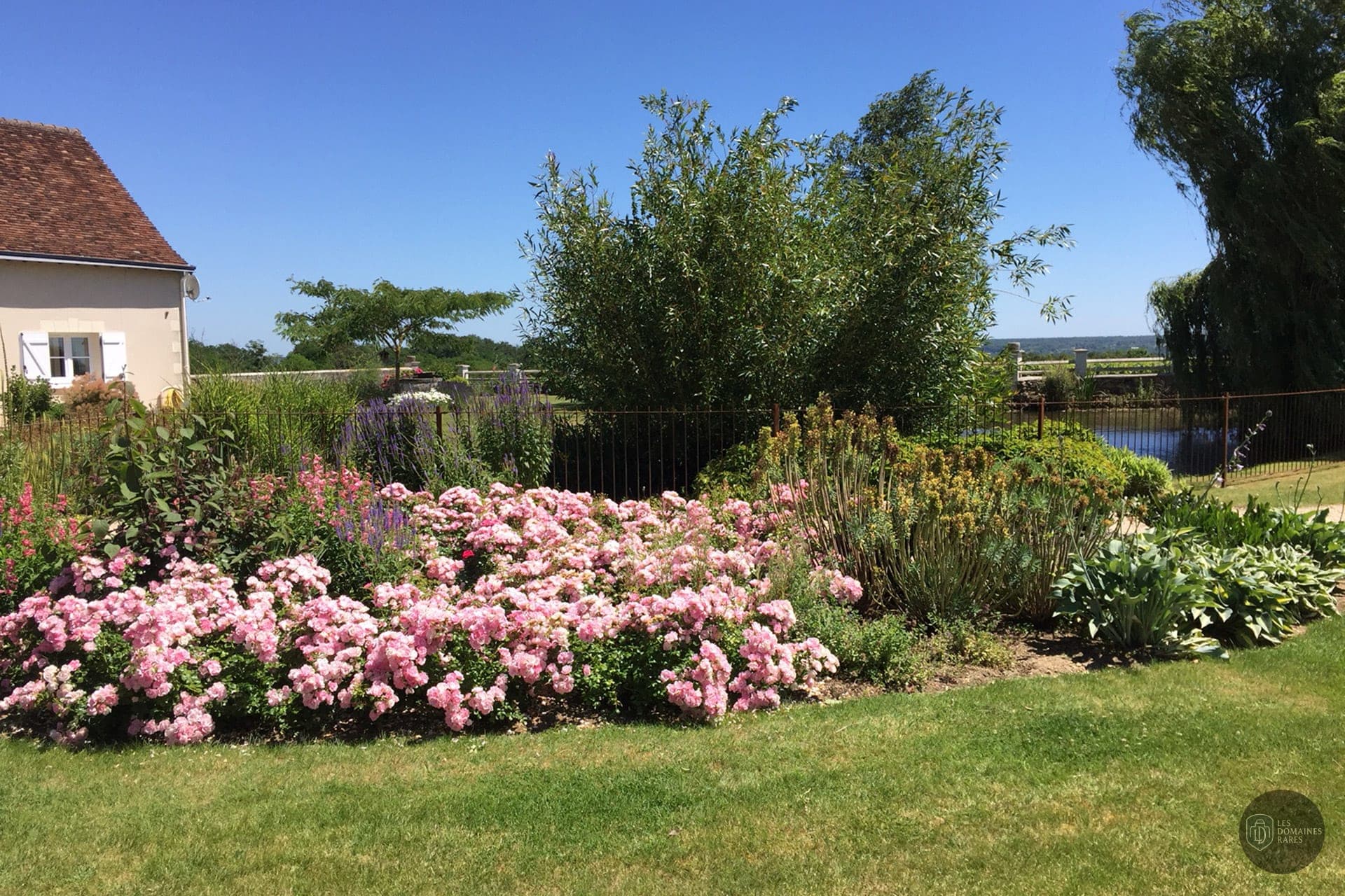 Vue extérieure du lieu Grange des Barres à Noizay en Centre-Val de Loire