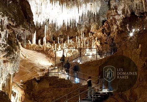 Espace intérieur du moulin Grotte de Clamouse en Occitanie
