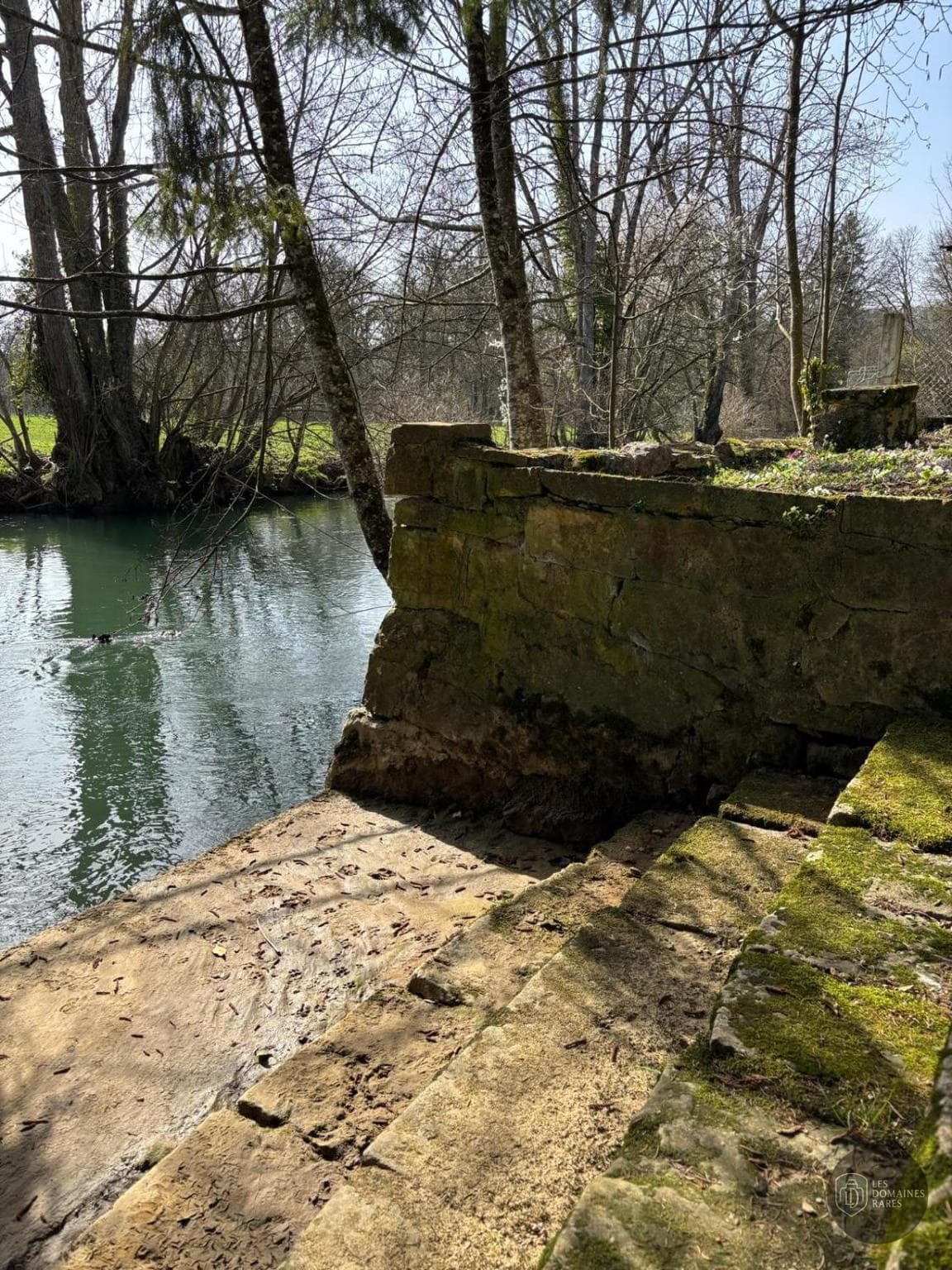 Vue extérieure du lieu Grottes du Foulon à Châteaudun en Centre-Val de Loire