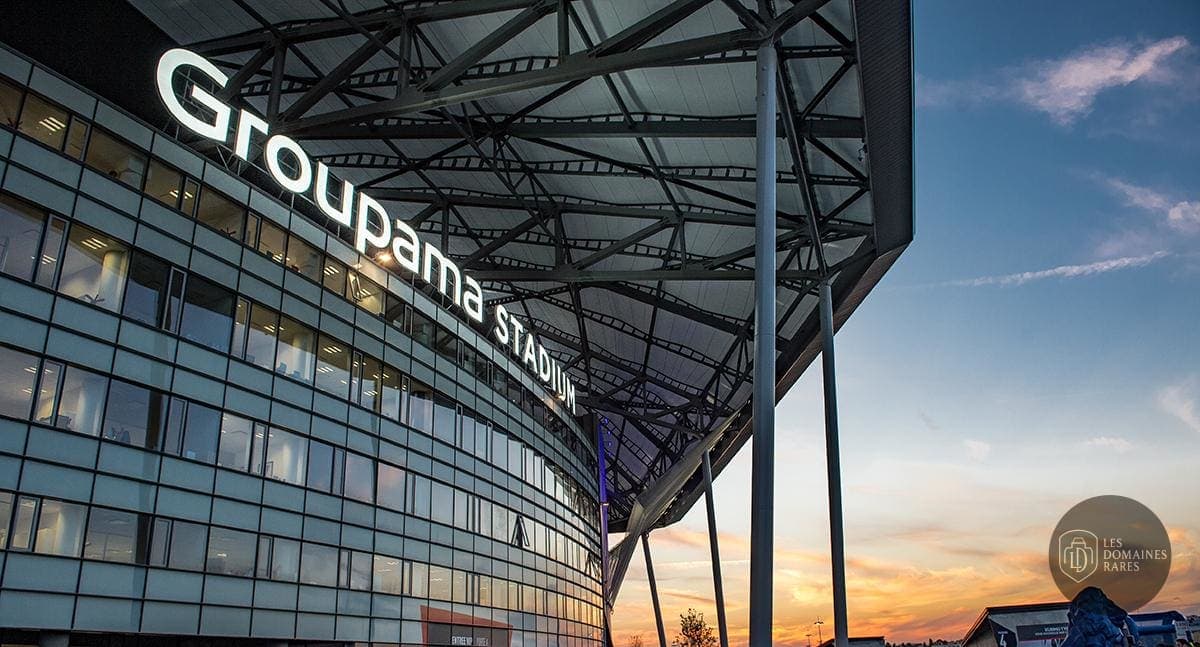Vue extérieure du lieu Groupama Stadium à Lyon en Auvergne-Rhône-Alpes