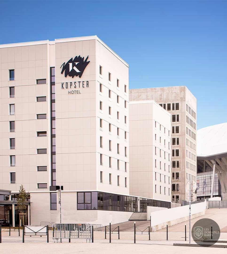 Vue extérieure du lieu Groupama Stadium à Lyon en Auvergne-Rhône-Alpes