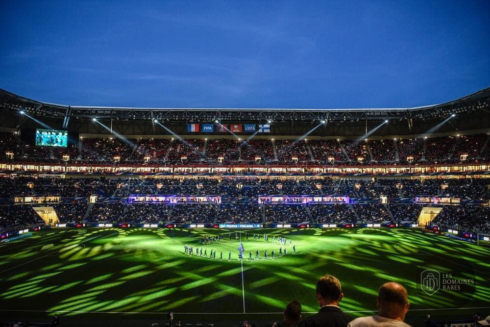 Espace intérieur du lieu Groupama Stadium à Lyon en Auvergne-Rhône-Alpes