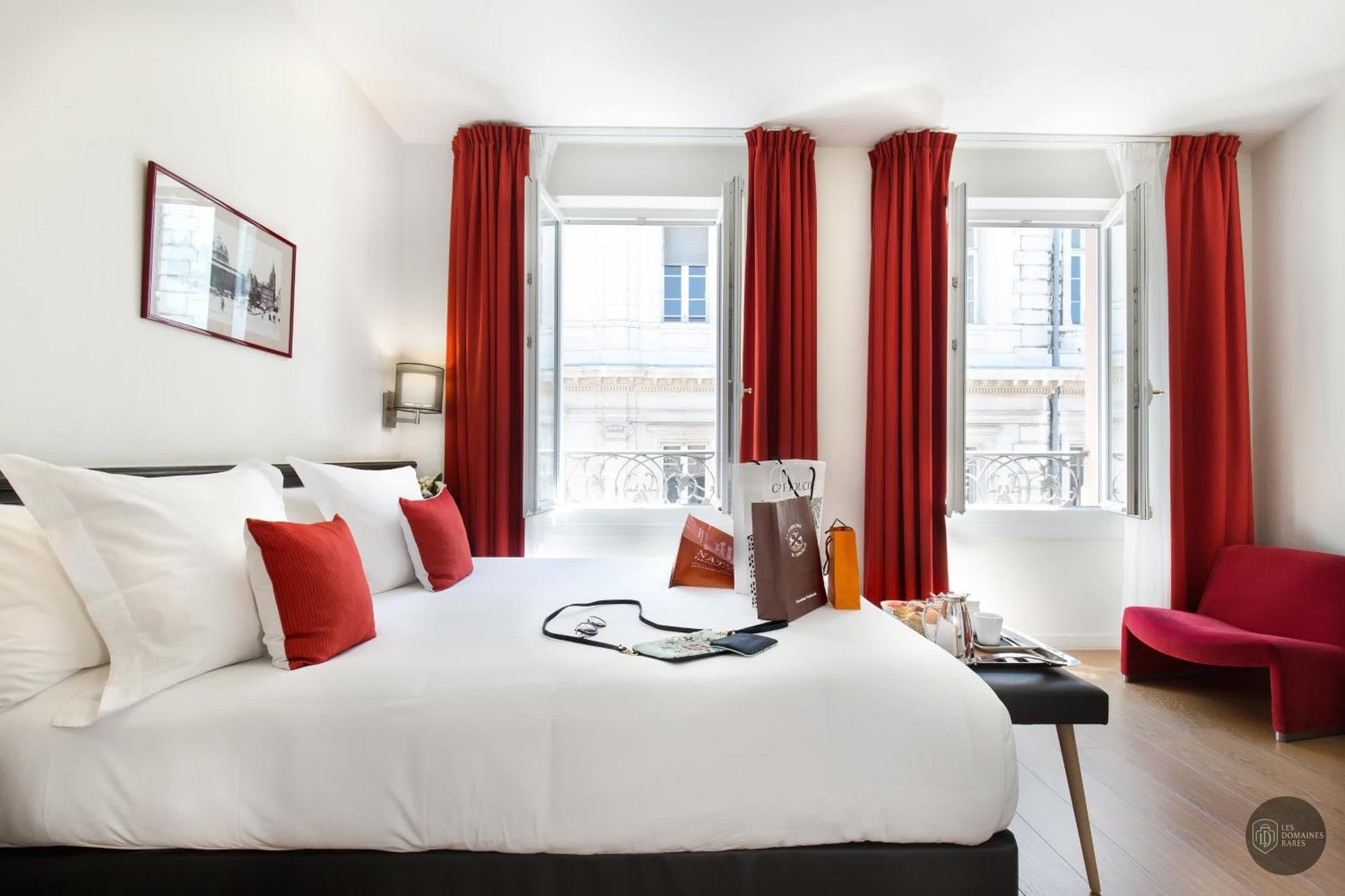 Chambre de l'hôtel Hôtel Albert 1er en Île-de-France - séminaire rueil-malmaison france coordonnées gps latitude : 48.913588