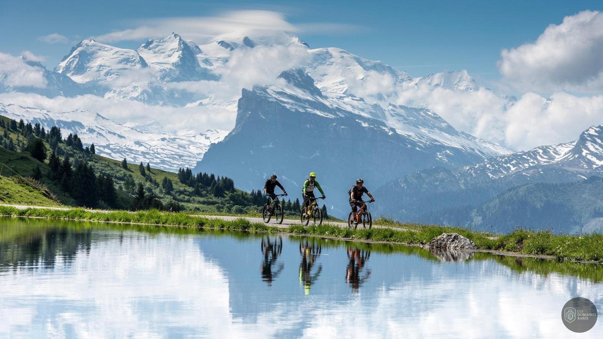 Vue extérieure de l'hôtel Hôtel Alexane à Samoëns en Auvergne-Rhône-Alpes