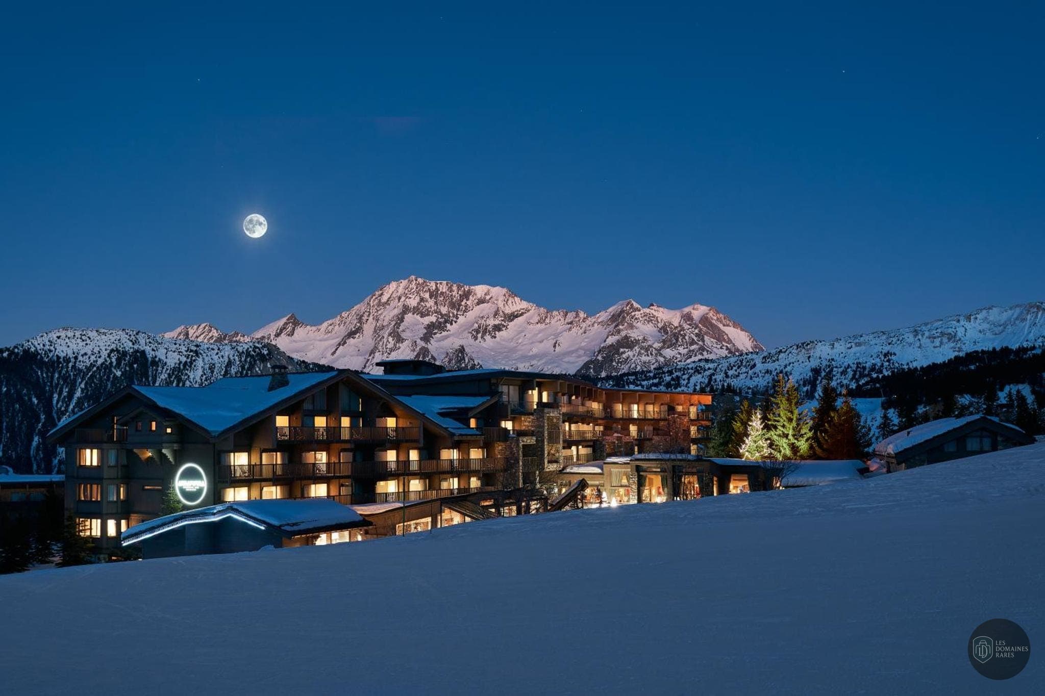 Vue extérieure de l'hôtel Hôtel Annapurna à Courchevel en Auvergne-Rhône-Alpes