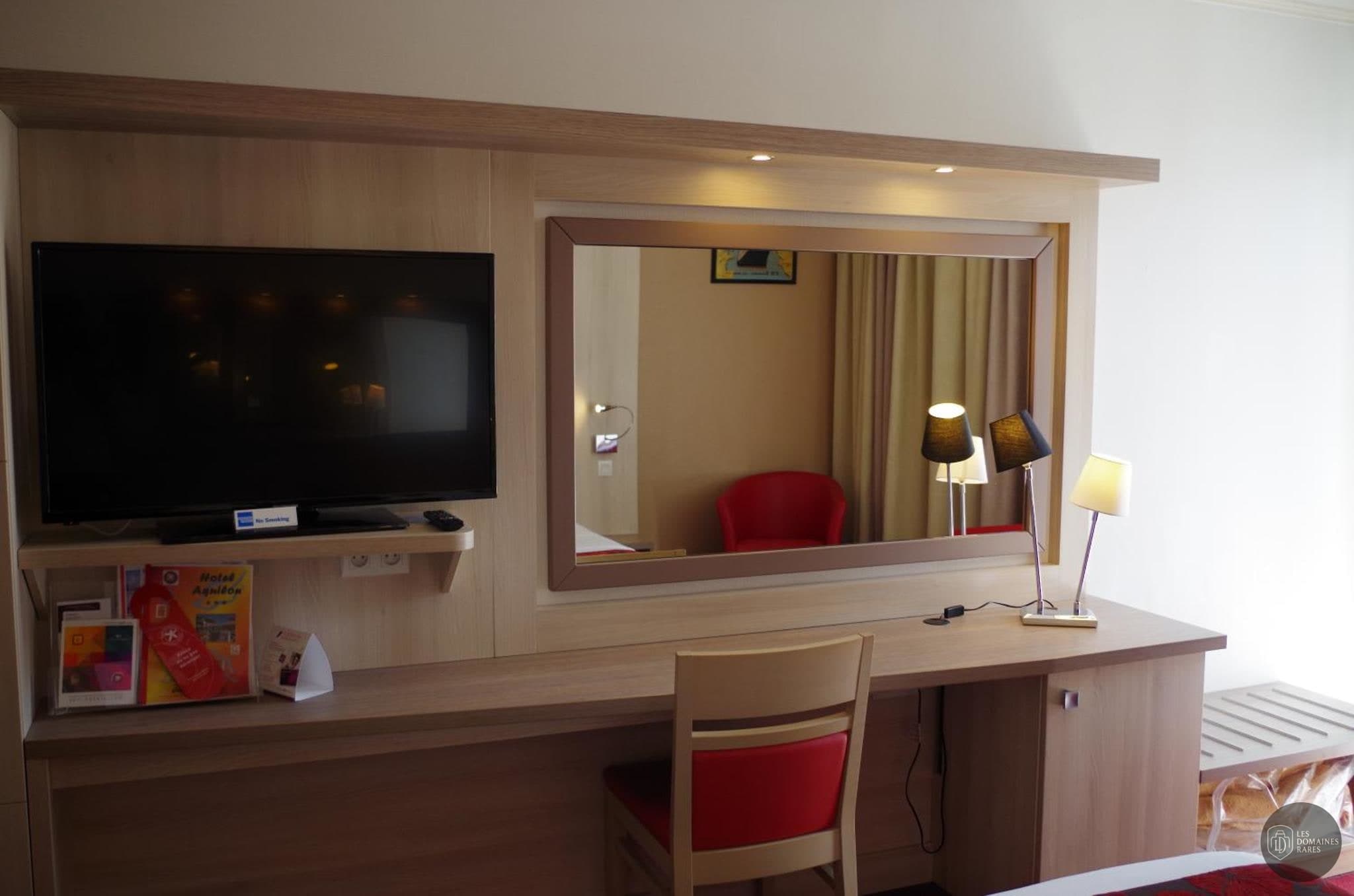 Vue extérieure de l'hôtel Hôtel Aquilon à La en Pays de la Loire