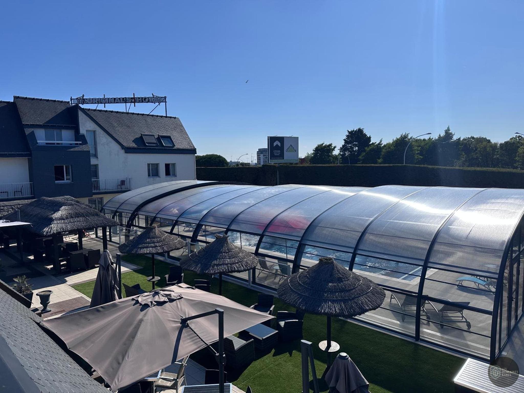 Vue extérieure de l'hôtel Hôtel Aquilon à La en Pays de la Loire