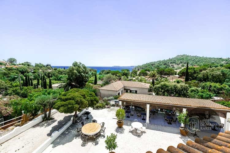 Vue extérieure de l'hôtel Hôtel Beau Site à Talloires en Auvergne-Rhône-Alpes