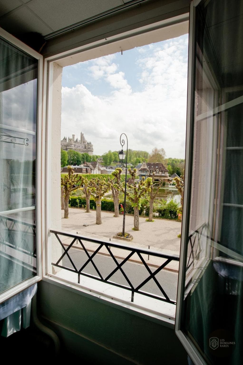 Vue extérieure de l'hôtel Hôtel Beaudon à Pierrefonds en Hauts-de-France
