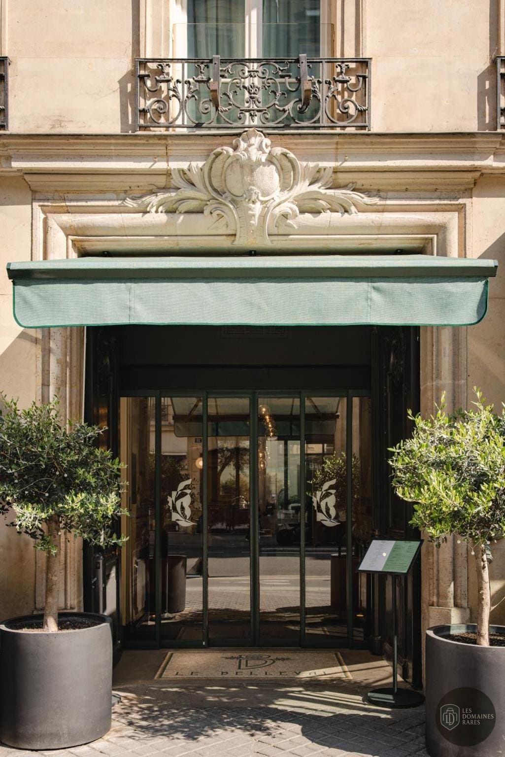 Vue extérieure de l'hôtel Hôtel Belleval à Paris en Île-de-France