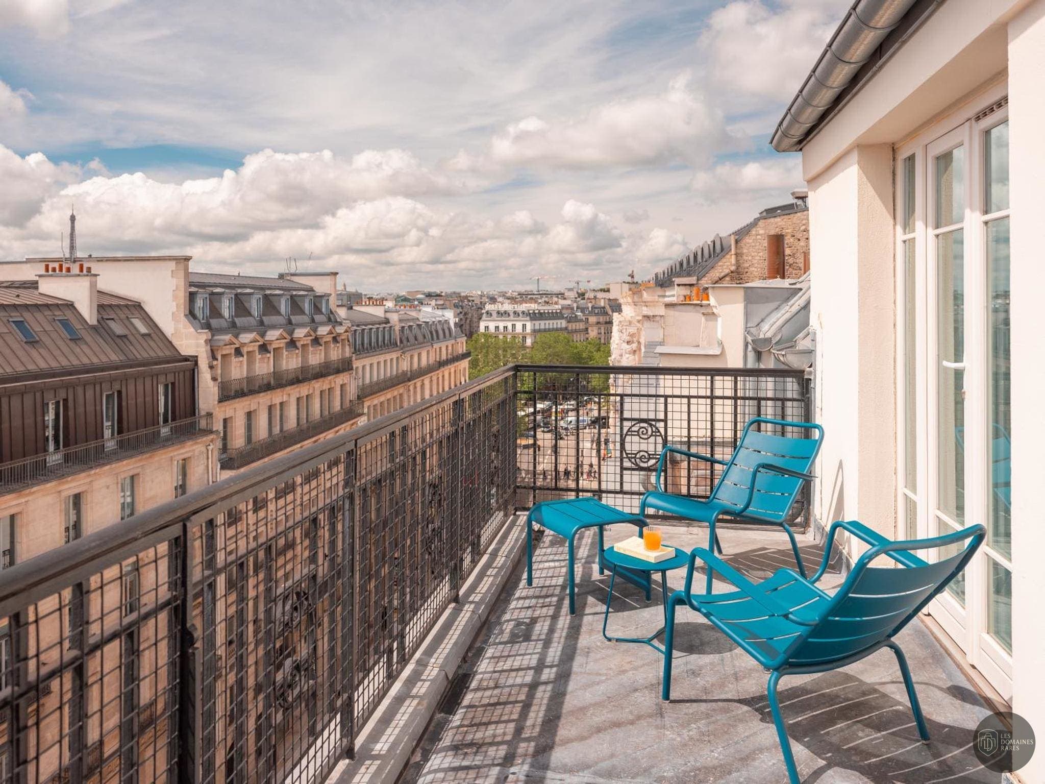 Vue extérieure de l'hôtel Hôtel Belleval à Paris en Île-de-France