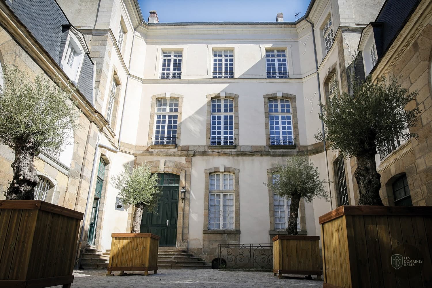 Vue extérieure de l'hôtel Hôtel Bonin à Rennes en Bretagne