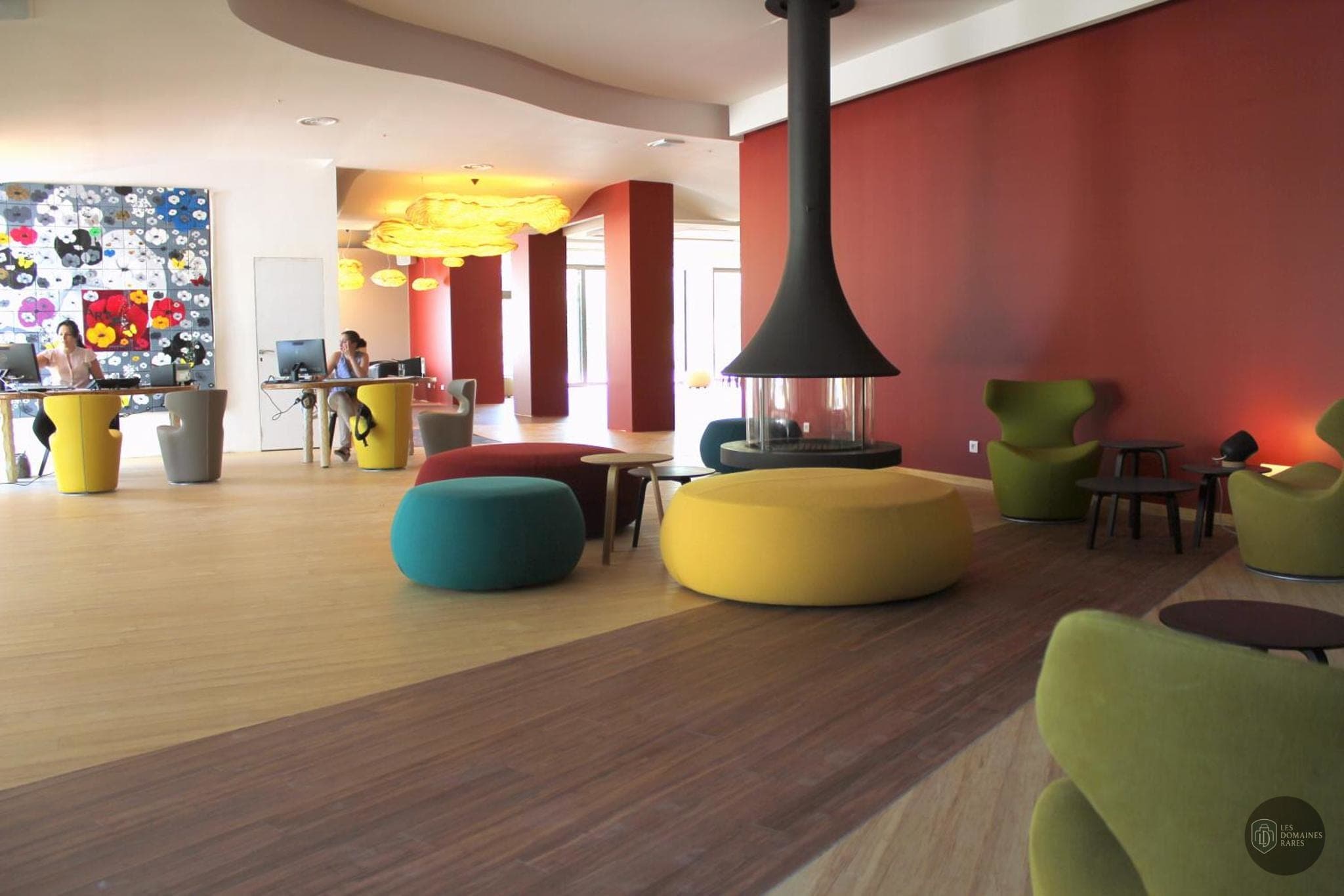 Espace intérieur de l'hôtel Hôtel C-Suites à Nîmes en Occitanie