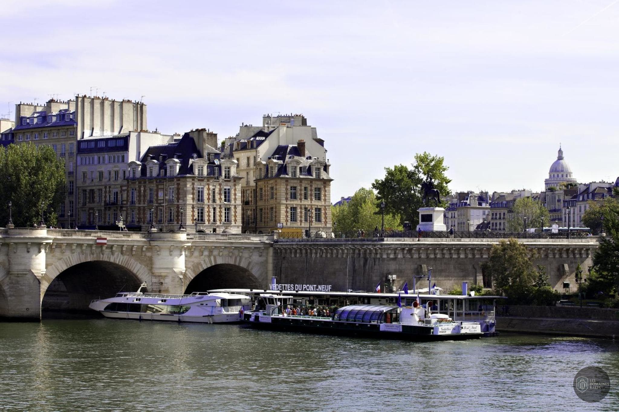 Vue de l'hôtel Hôtel Ducs de Bourgogne à Paris en Île-de-France