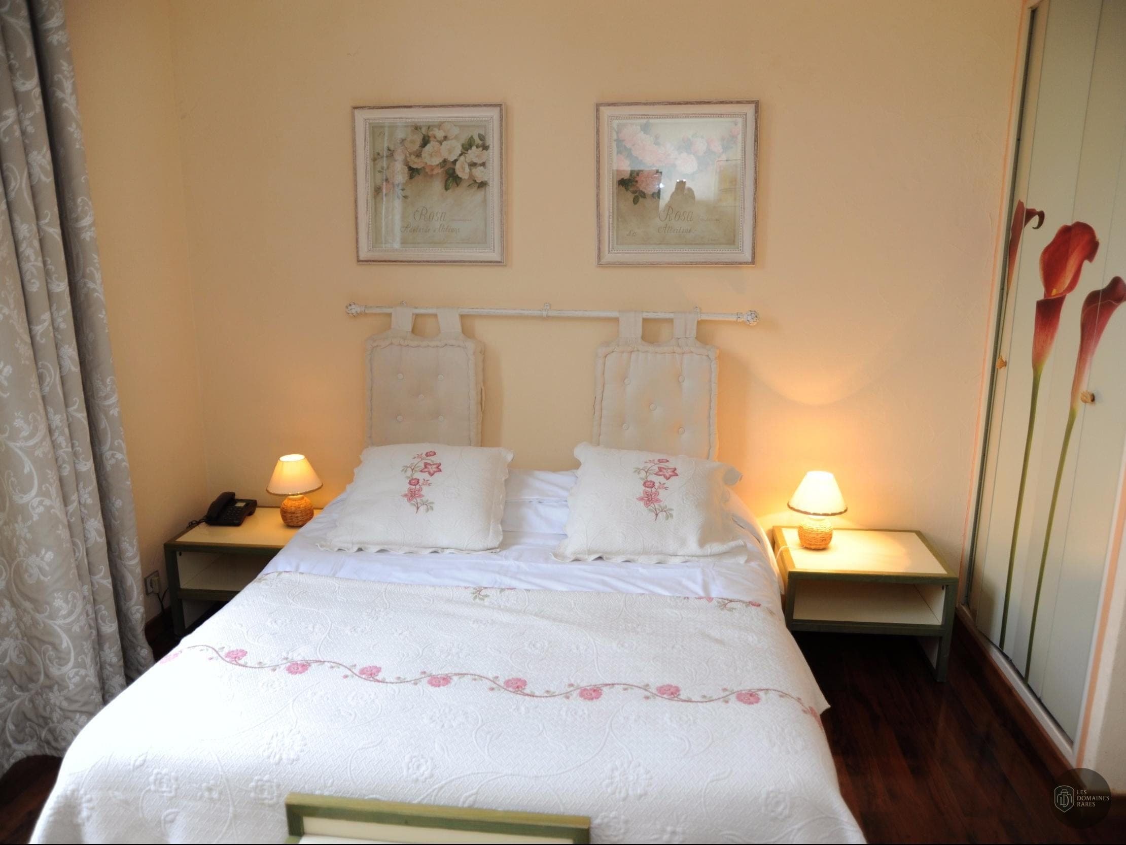 Chambre de l'hôtel Hôtel Ecu de France à Malesherbes en Centre-Val de Loire