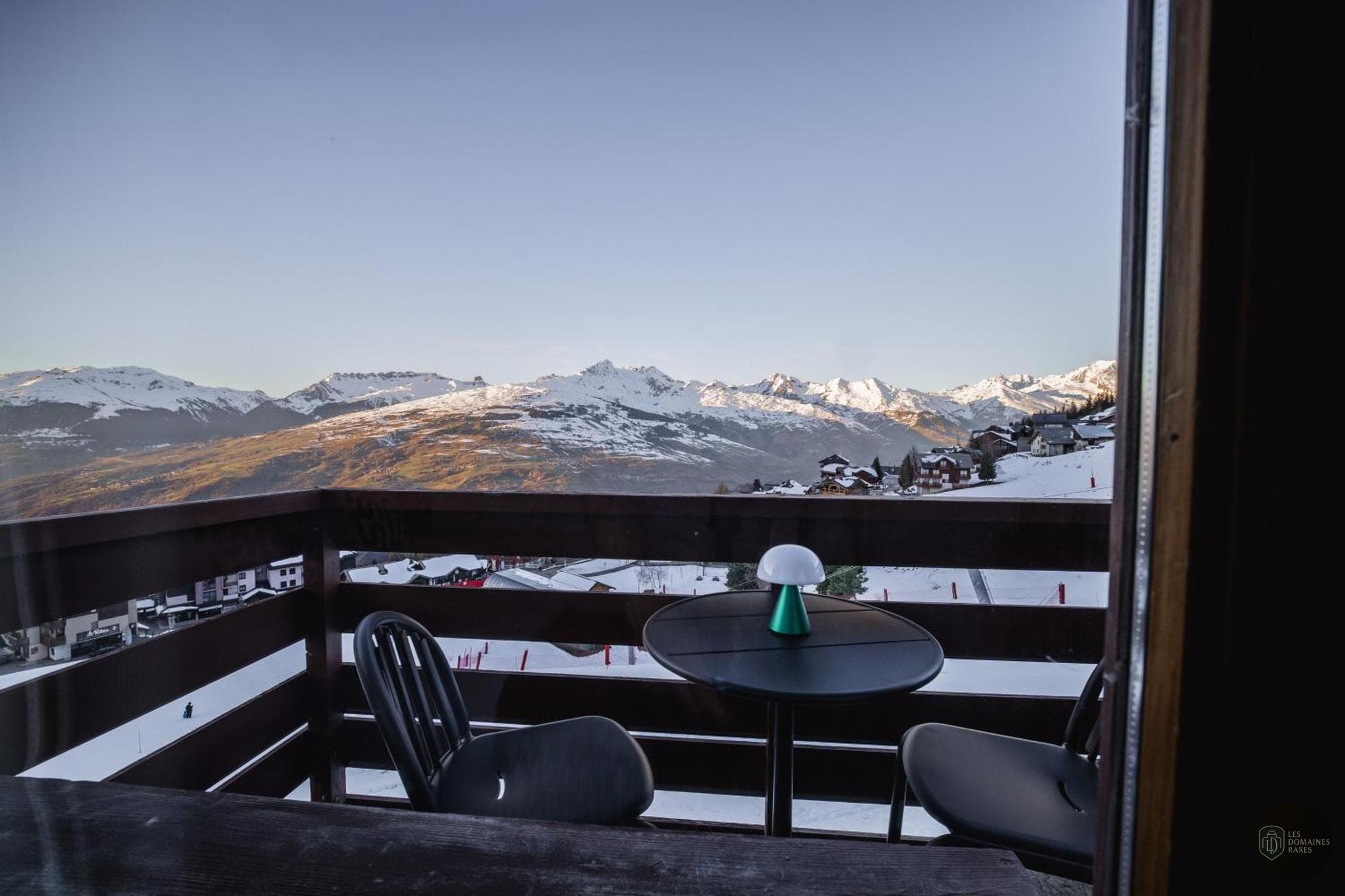 Vue extérieure de l'hôtel Hôtel Emeraude en Nouvelle-Aquitaine