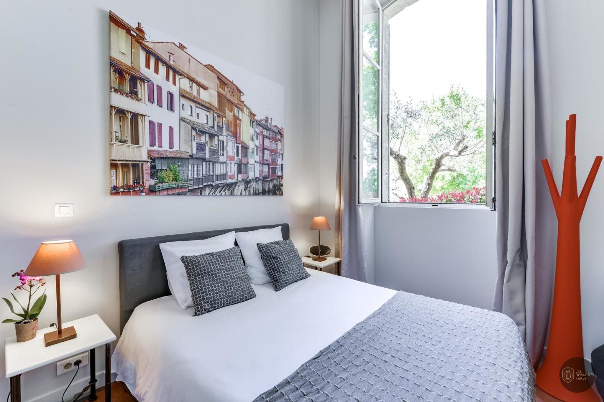 Chambre de l'hôtel Hôtel Estelou à Sommières en Occitanie - séminaire gard