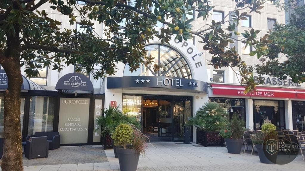 Vue extérieure de l'hôtel Hôtel Europole à Grenoble en Auvergne-Rhône-Alpes