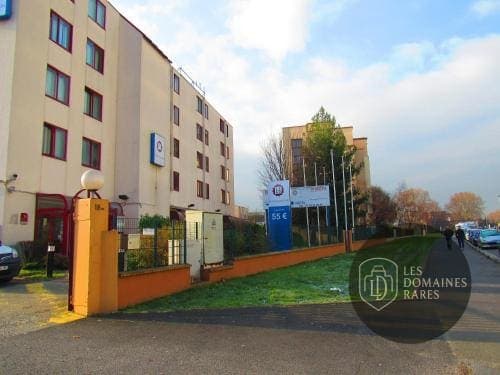 Vue extérieure de l'hôtel Hôtel Gallieni à Gennevilliers en Île-de-France