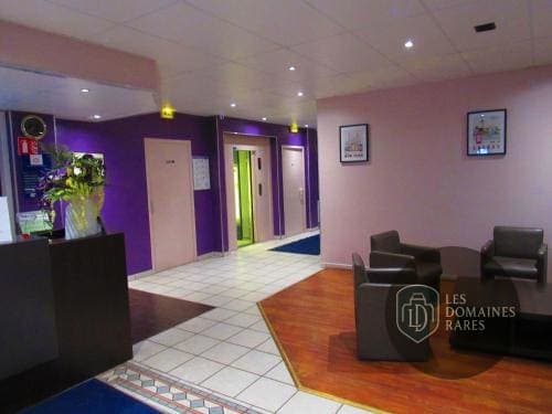 Espace intérieur de l'hôtel Hôtel Gallieni à Gennevilliers en Île-de-France