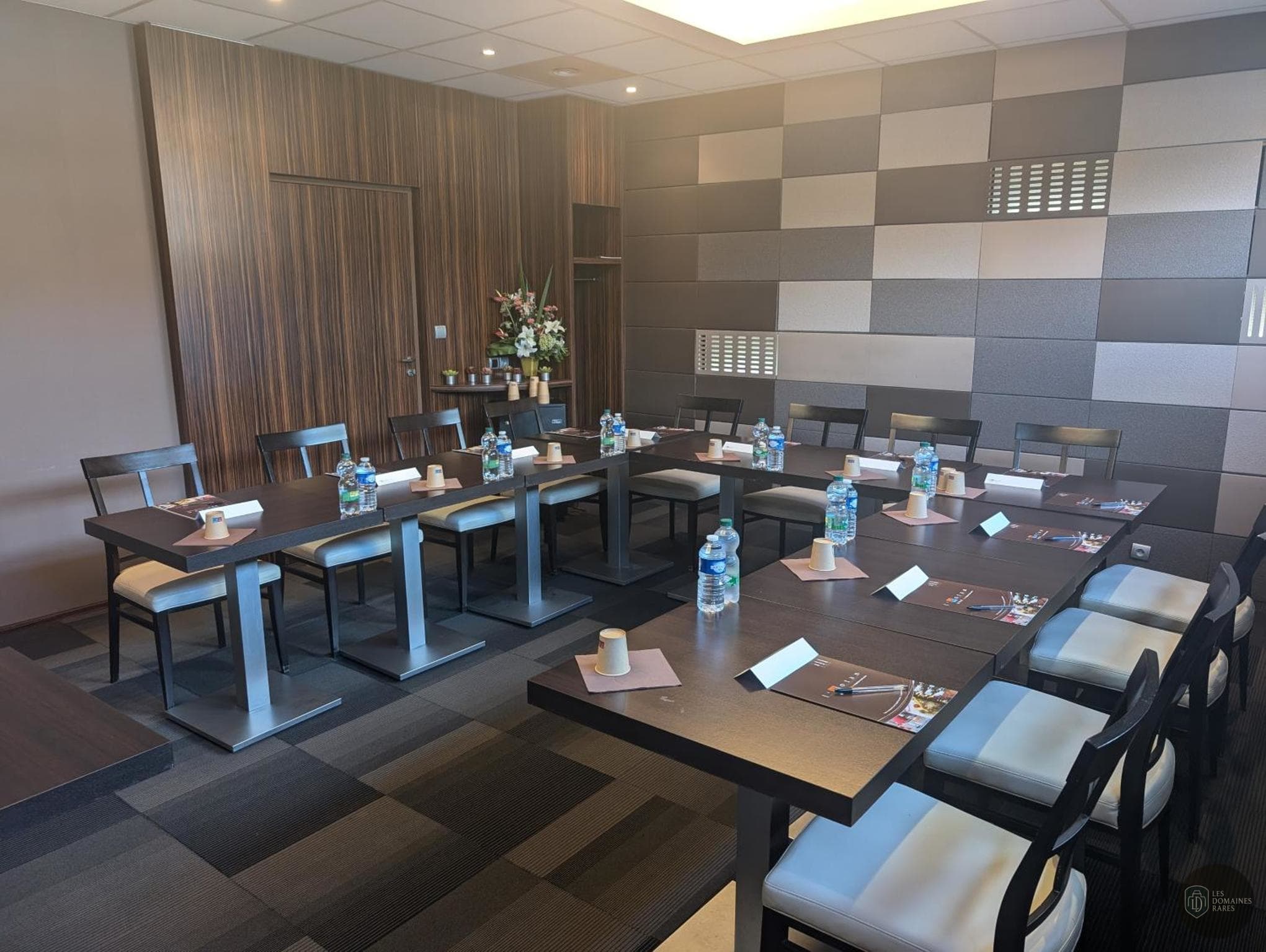 Salle de réunion 3 de l'hôtel Hôtel Hotan en Occitanie
