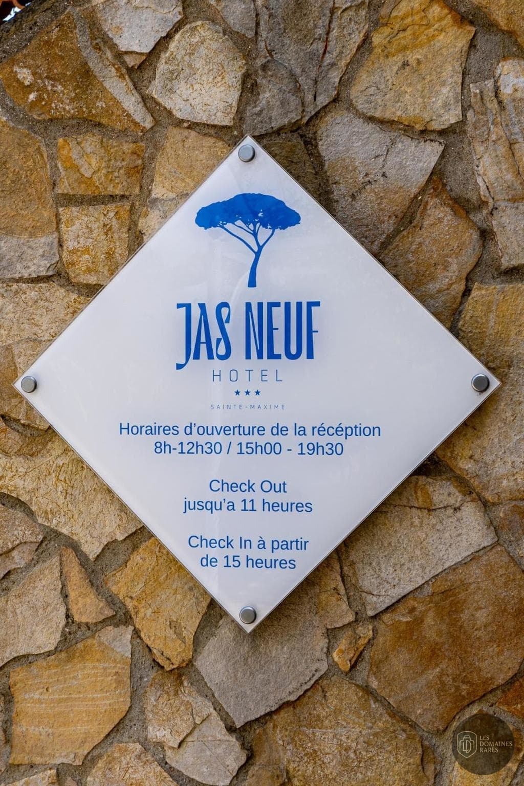 Vue extérieure de l'hôtel Hôtel Jas Neuf en Provence-Alpes-Côte d'Azur