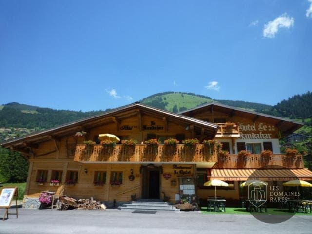 Vue extérieure de l'hôtel Hôtel Kandahar à Val en Auvergne-Rhône-Alpes
