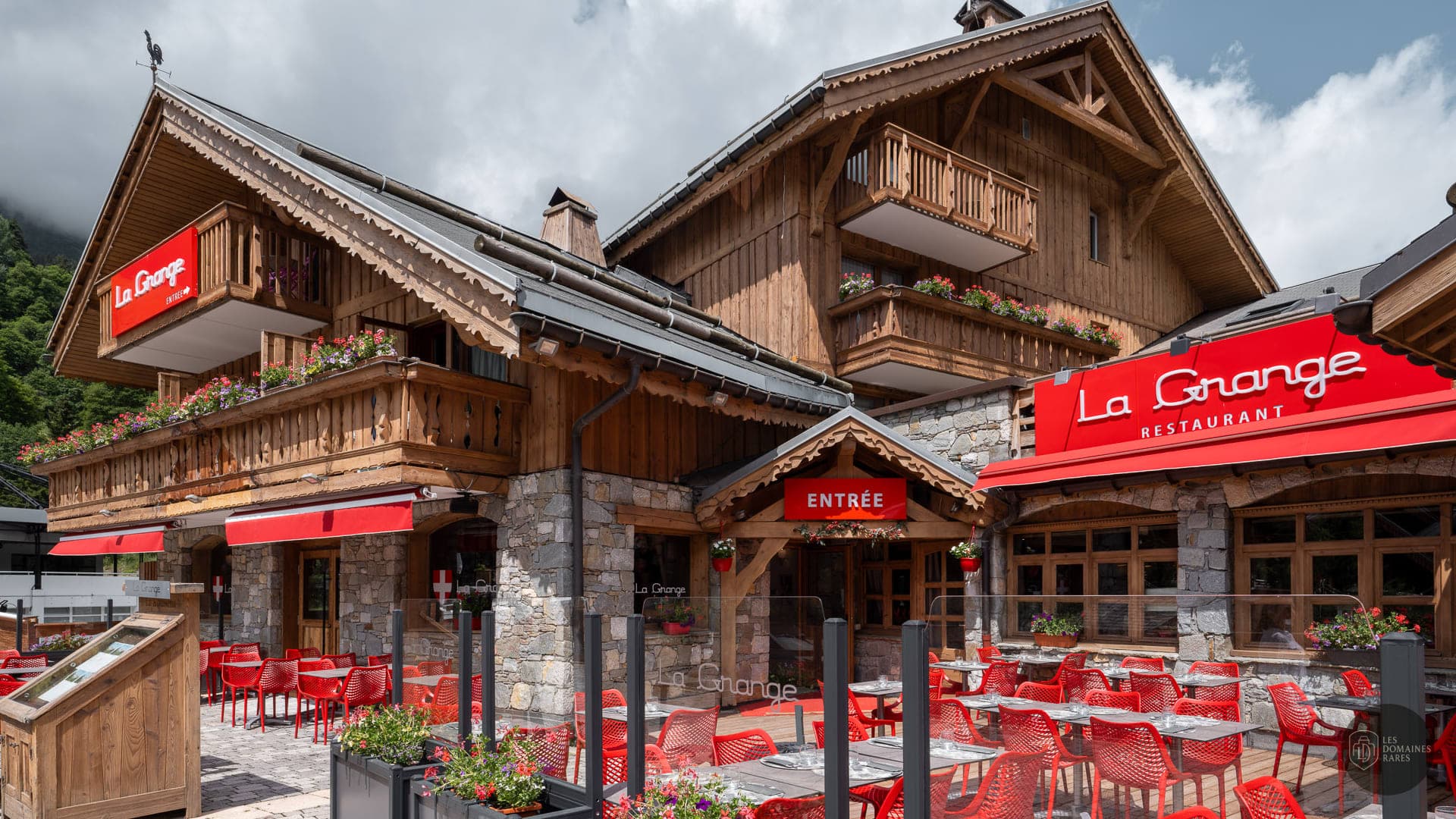 Vue extérieure de l'hôtel Hôtel L'Eterlou à Méribel en Auvergne-Rhône-Alpes