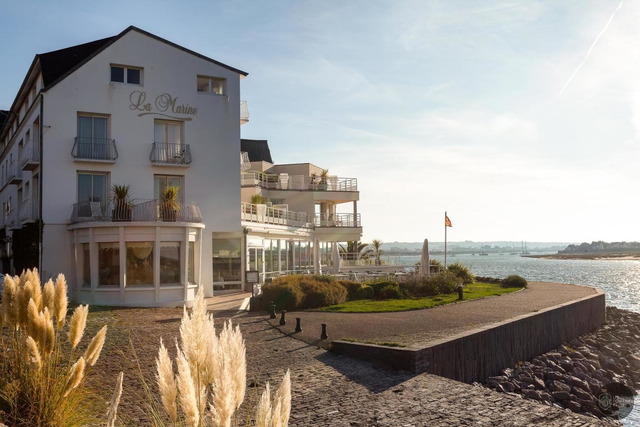 Vue extérieure de l'hôtel Hôtel La Marine en Normandie