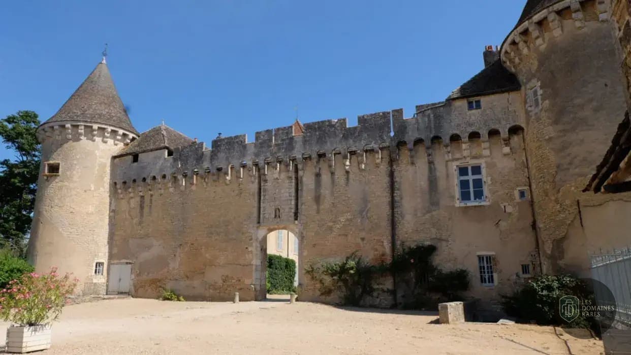 Vue extérieure de l'hôtel Hôtel Lameloise à Chagny en Bourgogne-Franche-Comté