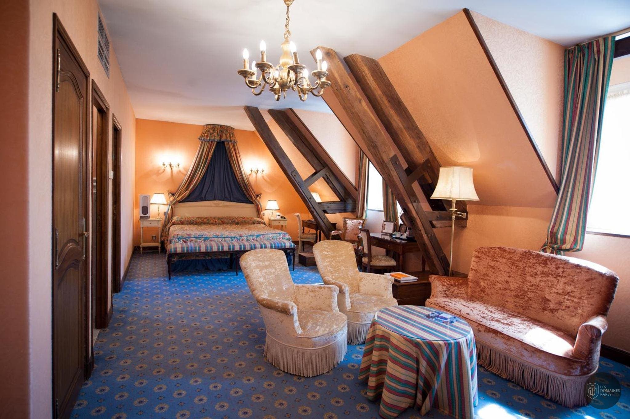 Chambre de l'hôtel Hôtel Le Cep et Spa à Beaune en Bourgogne-Franche-Comté - séminaire beaune france coordonnées gps latitude : 47.022734