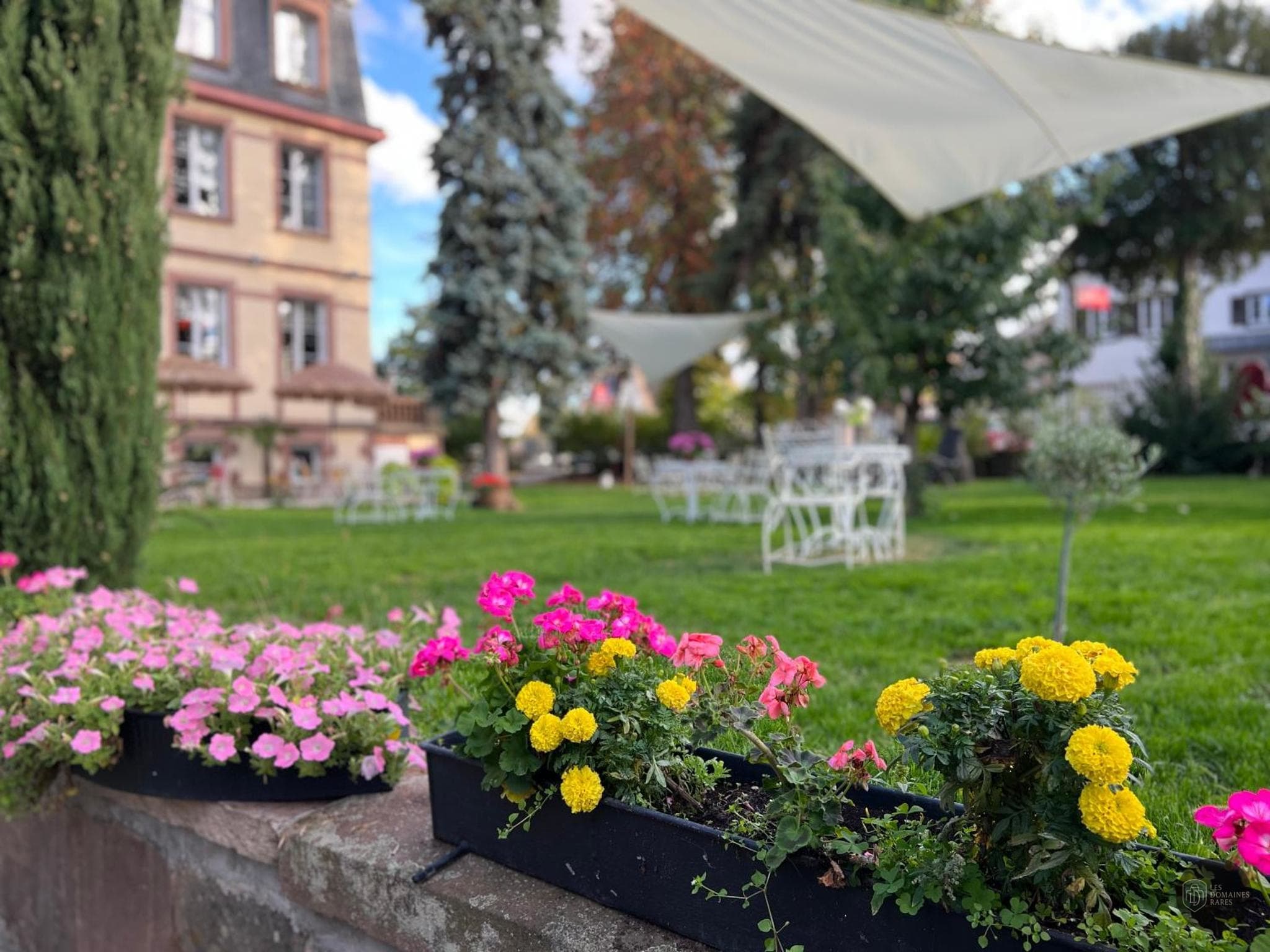 Vue extérieure du manoir Hôtel Le Manoir à Barr en Grand Est