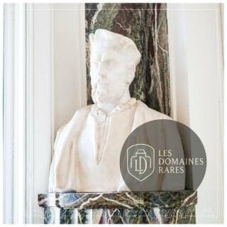 Espace intérieur de l'hôtel Hôtel Le Marois à Paris en Île-de-France