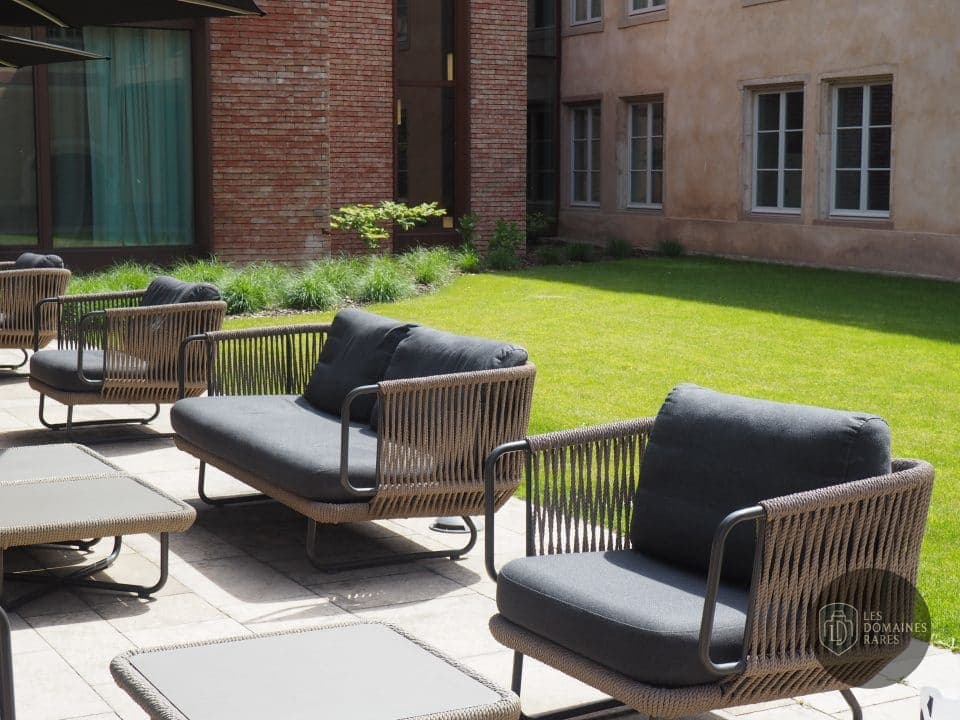 Vue extérieure de l'hôtel Hôtel Les Haras à Strasbourg en Grand Est