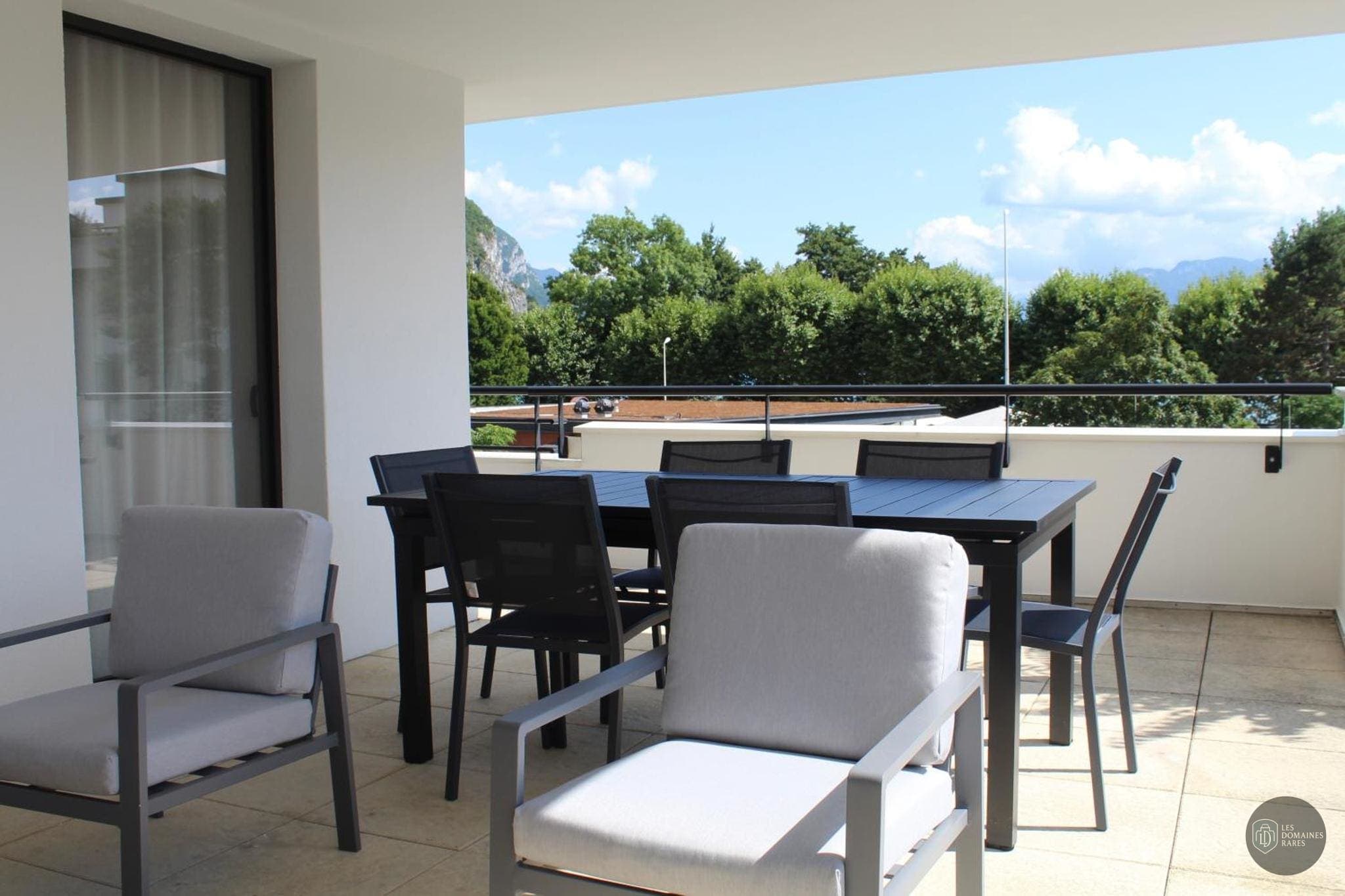 Vue extérieure de l'hôtel Hôtel Les Muses en Auvergne-Rhône-Alpes