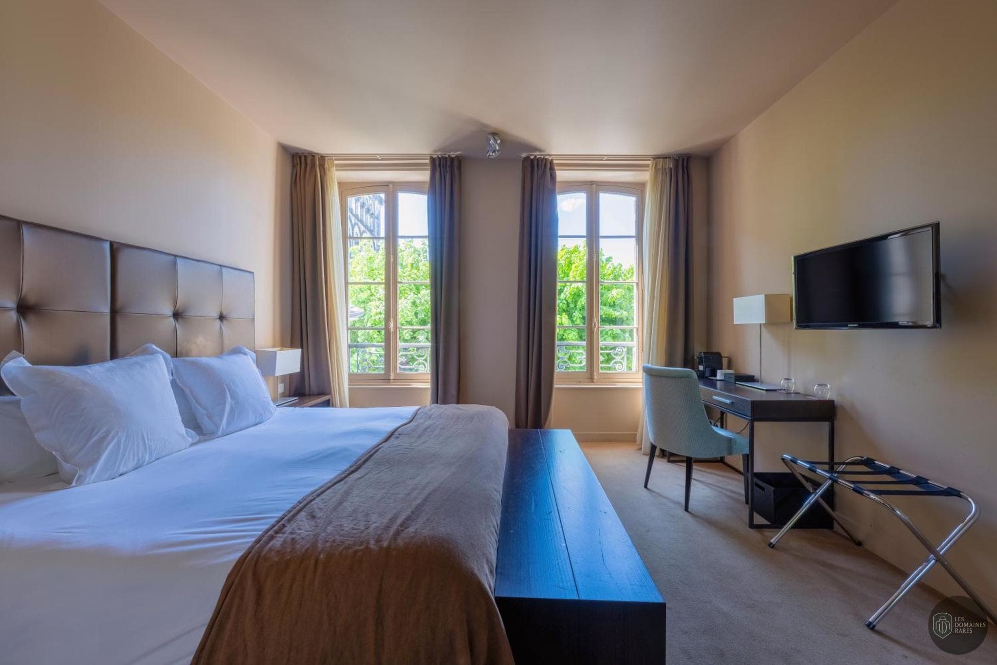 Vue extérieure de l'hôtel Hôtel Ligaro à Jarnac en Nouvelle-Aquitaine